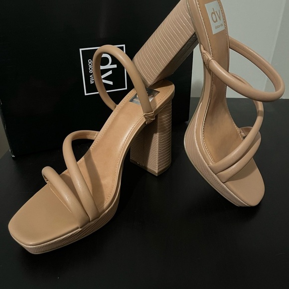 DV By Dolce Vita Pyro Platforms NWT - Picture 9 of 13